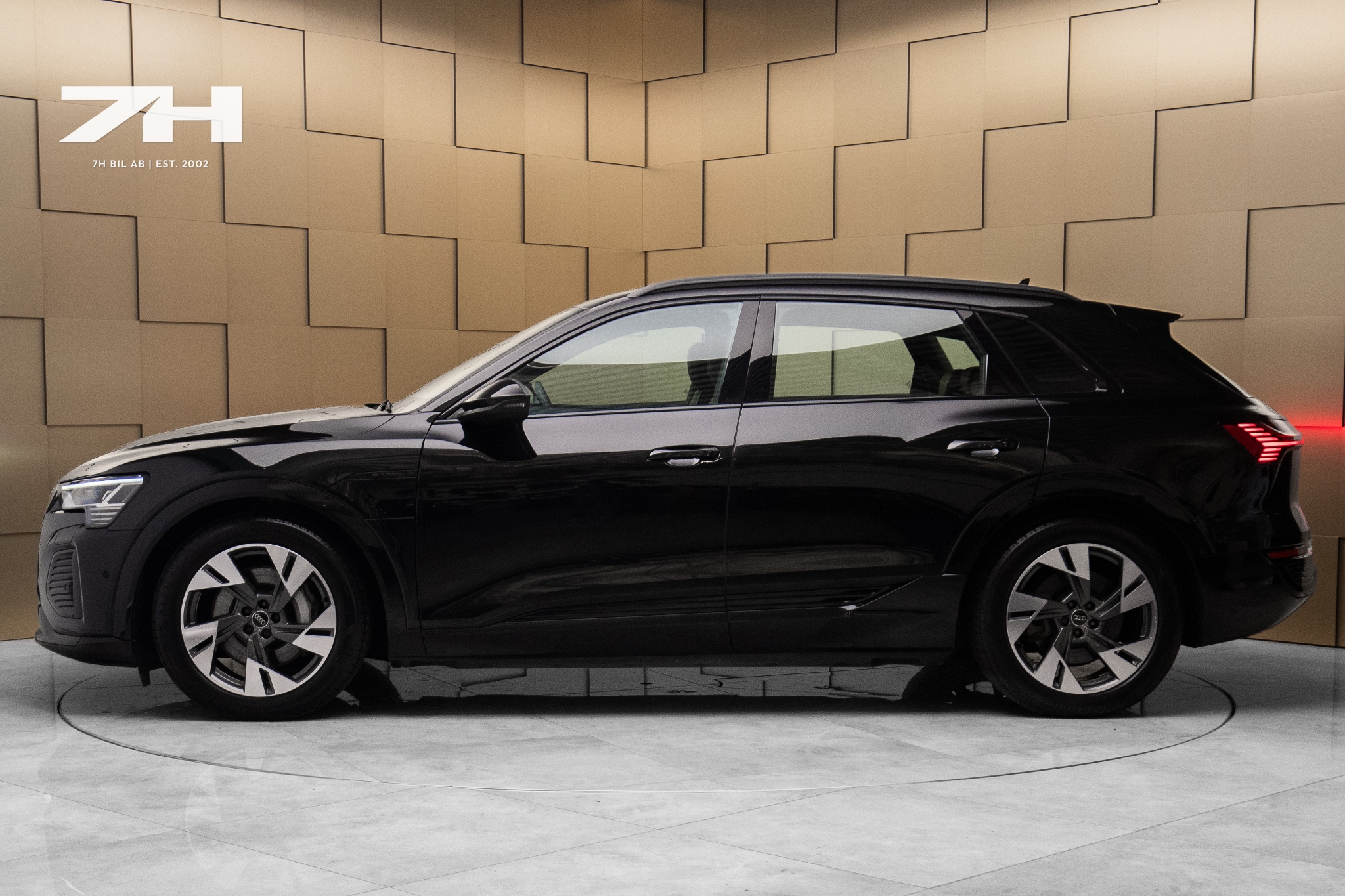 Audi Q8 e-tron 2024, bild 2/10