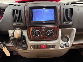 Husbil-halvintegrerad Kabe ROYAL 880 LT 33 av 33