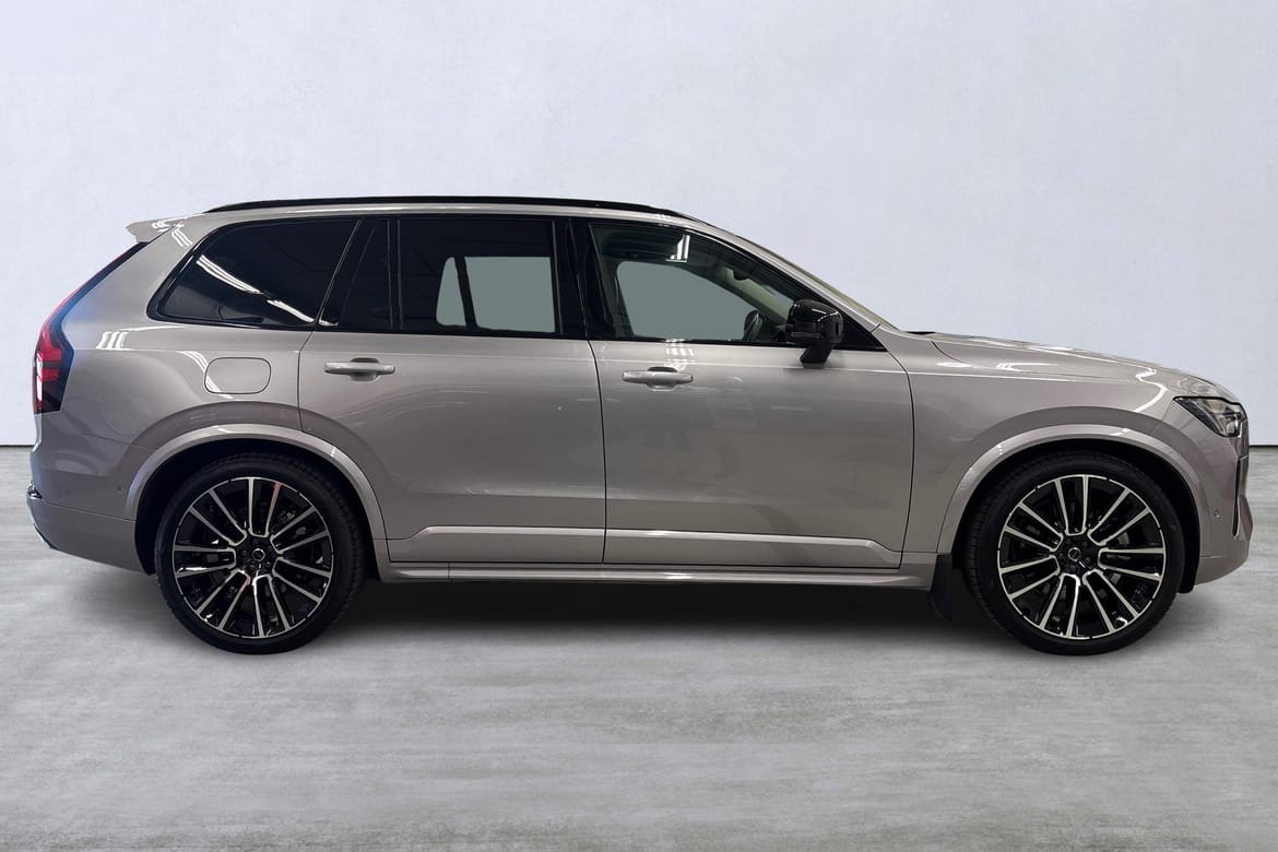 Volvo XC90 T8 Ultra Dark 2026, bild 3/51