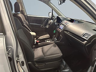 Subaru Forester 2.0 4WD Lineartronic Kamera Drag Rattvärme S/V-hjul – bild 10