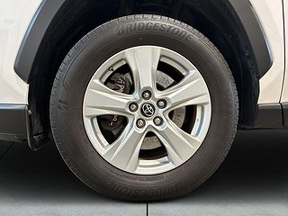 Toyota RAV4 Hybrid AWD-i E-CVT Värmare Kamera Psens S&V-däck