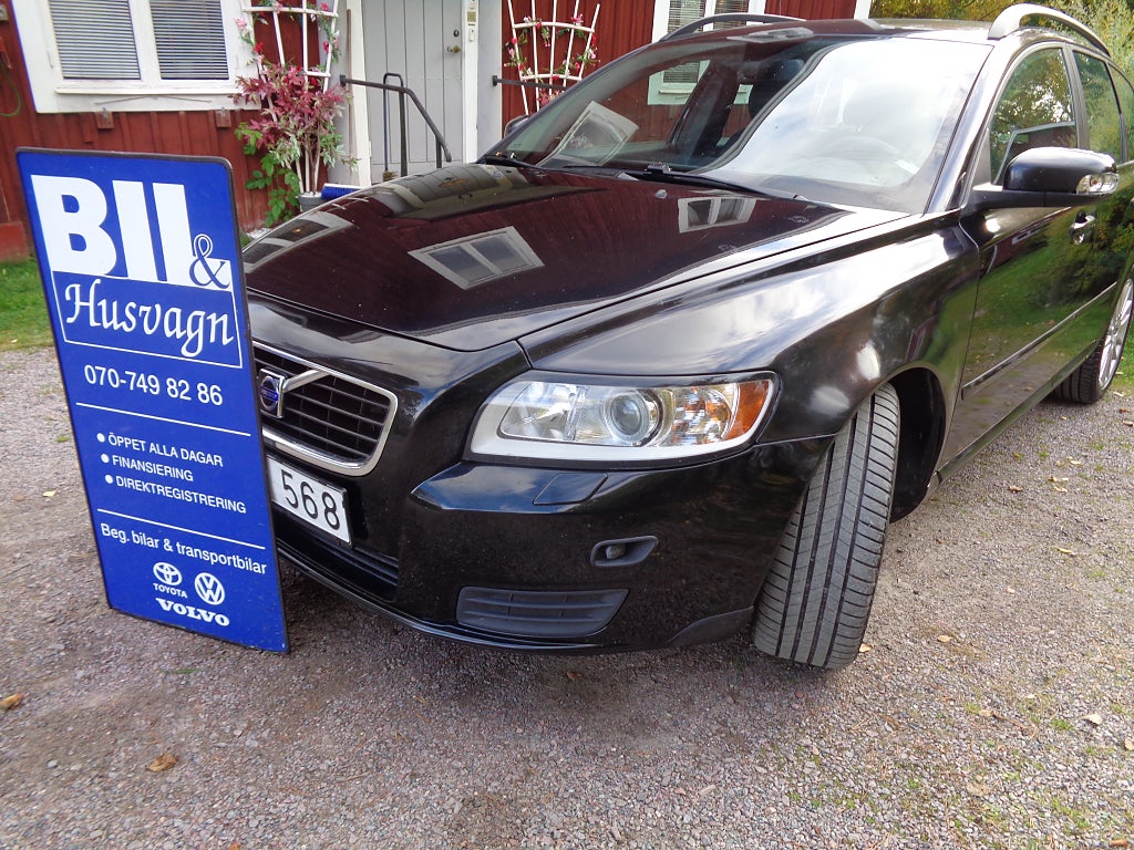 Volvo V50 2.0D Kinetic FULLSERVAD/NYBES/MV/ACC/FINANS/INBYTE