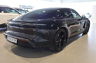 Sportkupé Porsche Taycan 5 av 31