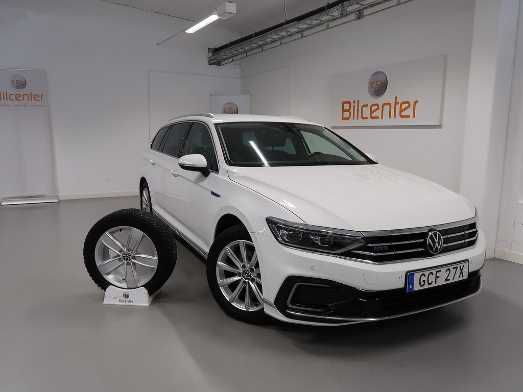 Volkswagen Passat GTE V-Däck ingår Drag-Kamera-Värmare-Carplay-AdaptivFH-Rattvärm 