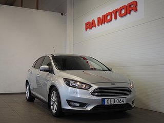 Halvkombi Ford Focus 1 av 20