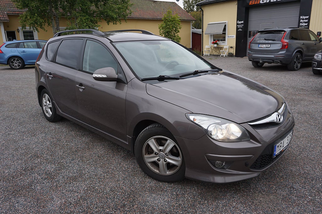 Hyundai i30 cw 1.6 CRDi Business M-värmare