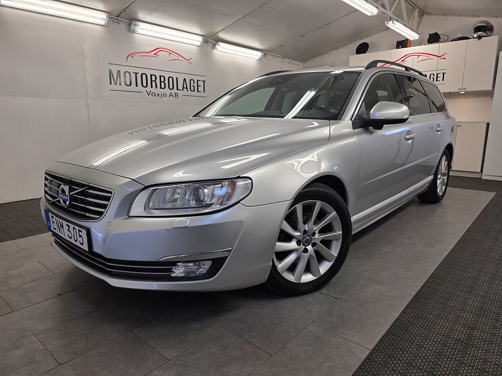 Volvo V70 D2 Aut Momentum*Navi Drag Två ägare*