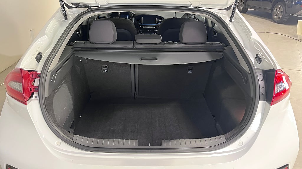 Hyundai IONIQ Hybrid 1.6 DCT | Drag & Vinterhjul