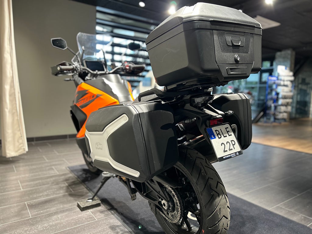 KTM 1290 Super Adventure S / Tech pack / 3 väskor / Endast 1302 mil!