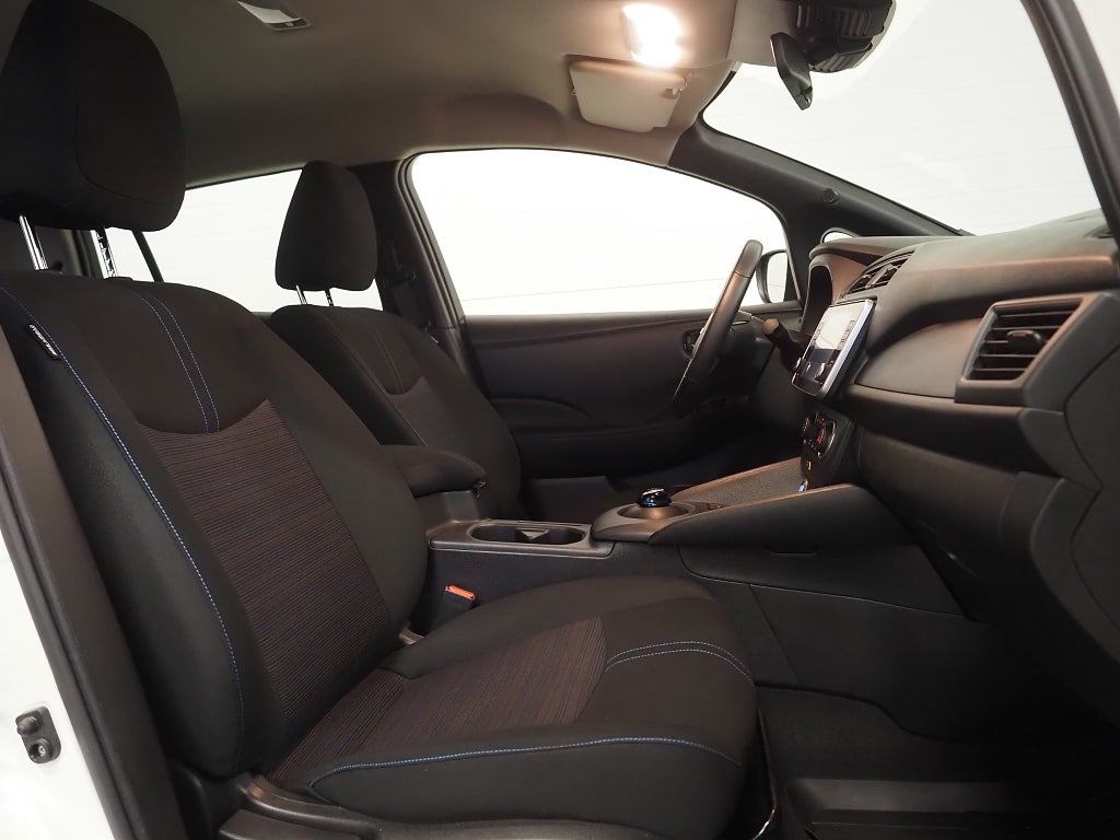 Nissan Leaf 40 kWh 150hk Acenta | Backkamera | Rattvärme | 2022