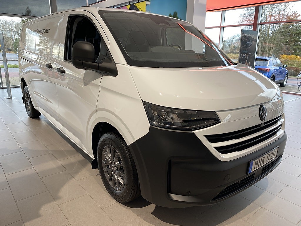 Volkswagen Transporter T7 skåp L2 TDI DSG 4Motion
