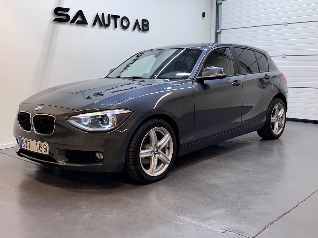 BMW 118d 5-dörrars Steptronic Nyservad | PDC | Bluetooth | Xenon