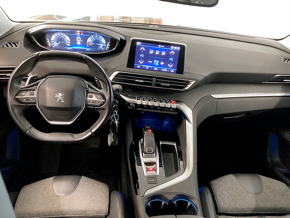 Bild på Peugeot 3008 Allure 1.2 PT 130hk Aut P-SENSORER
