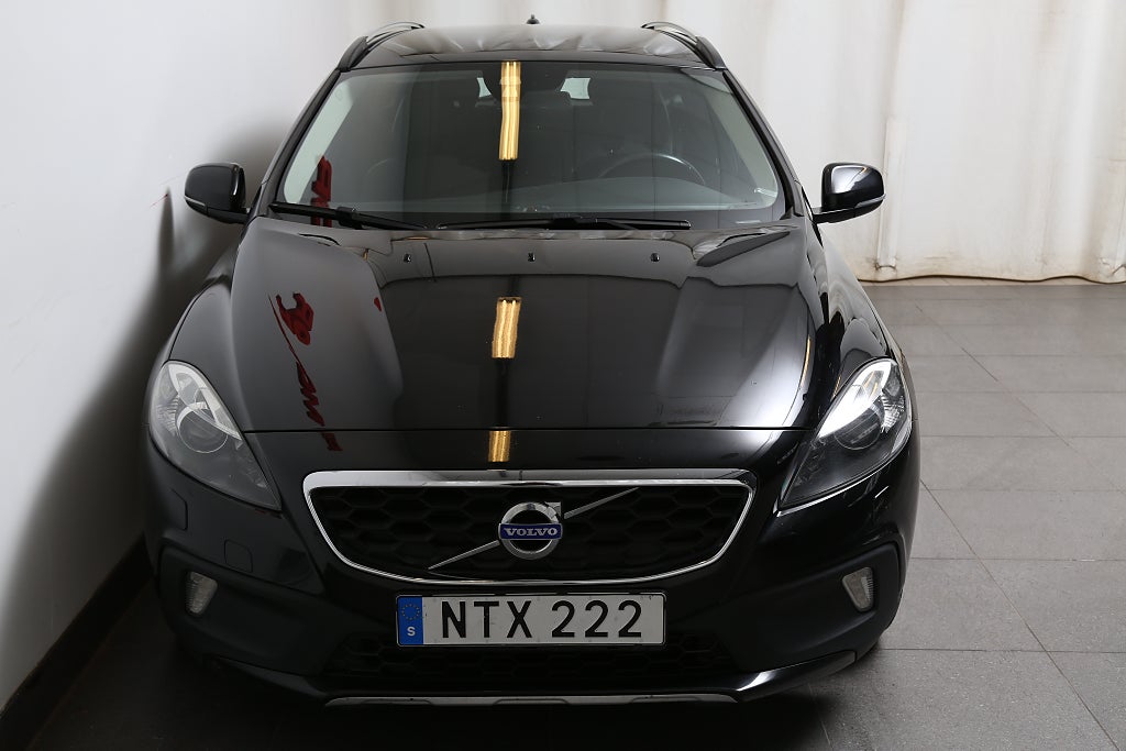 Volvo V40 Cross Country D2 Momentum BE 120hk Värmare Dragkrok 2016