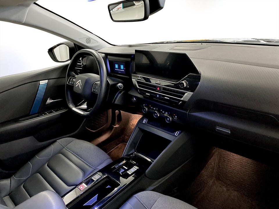 Bild på Citroën e-C4 Shine 50kWh 136hk Aut - B-KAMERA, CARPLAY