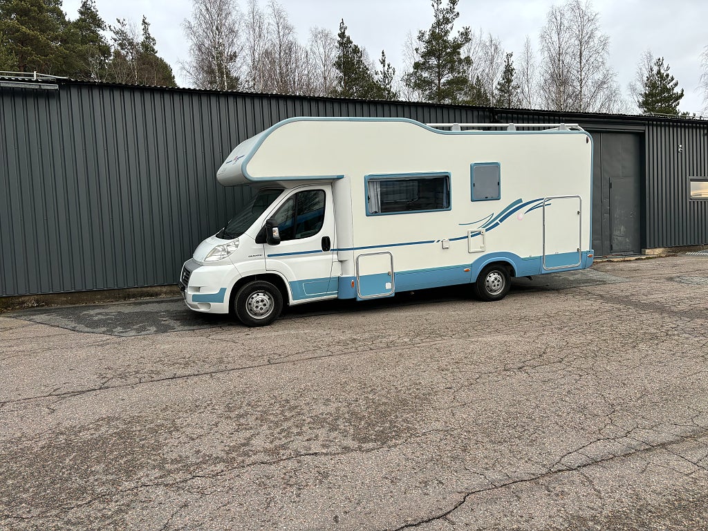 Adria Coral 660 DP 6 Bältade / 3500 kg / 2950kr/mån