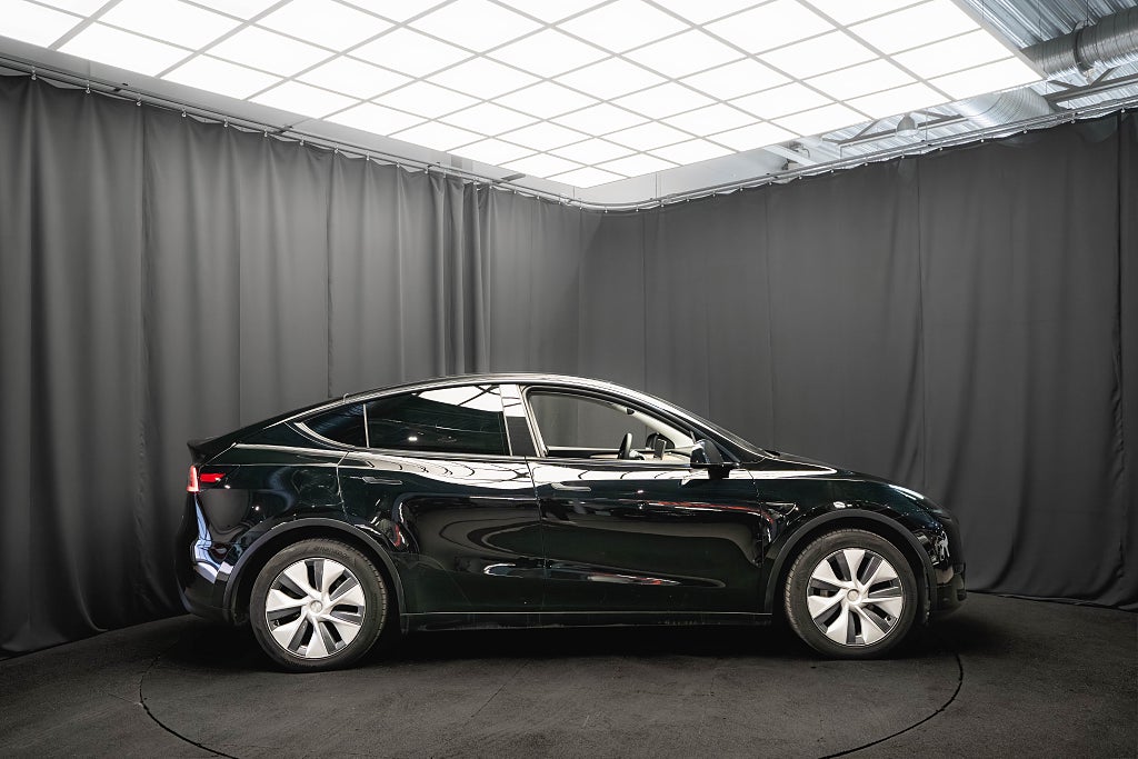 Tesla Model Y Long Range AWD DRAG PANO LÄDER AUTOPILOT KAMERA MOMS