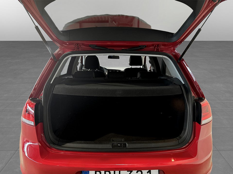 Bild på Volkswagen Golf Base 1.6 TDI 110hk Aut KAMPANJRÄNTA 3,99%