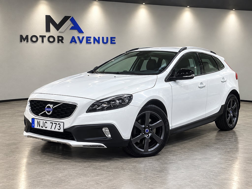 Volvo V40 Cross Country D3150HK Volvo V40 Cross Country Summum,NyServad,Drag