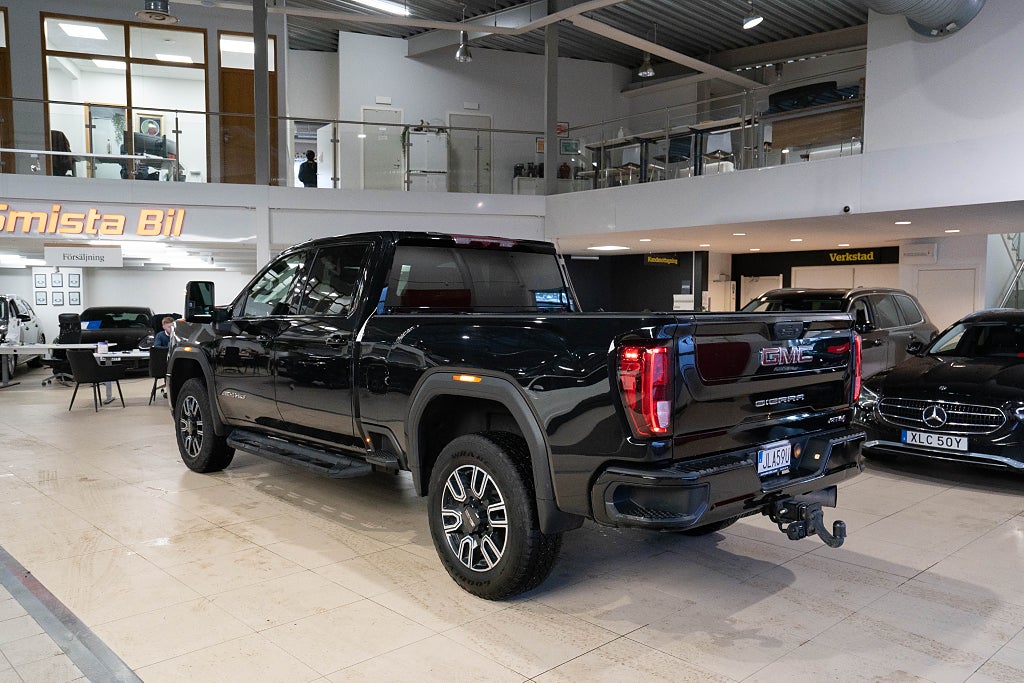 GMC Sierra 2500 HD 6.6 V8 DURAMAX 4WD LÅG SKATT MOMS 452hk