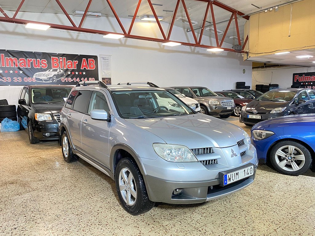 Mitsubishi Outlander 2.4 4WD Drag Välvårdad Ny Servad 160HK