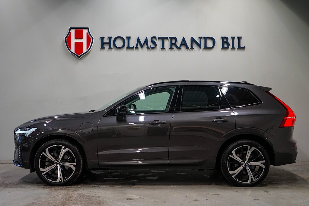 Volvo XC60 Recharge T6 AWD Plus Dark Pano Drag Värme H/K 21"