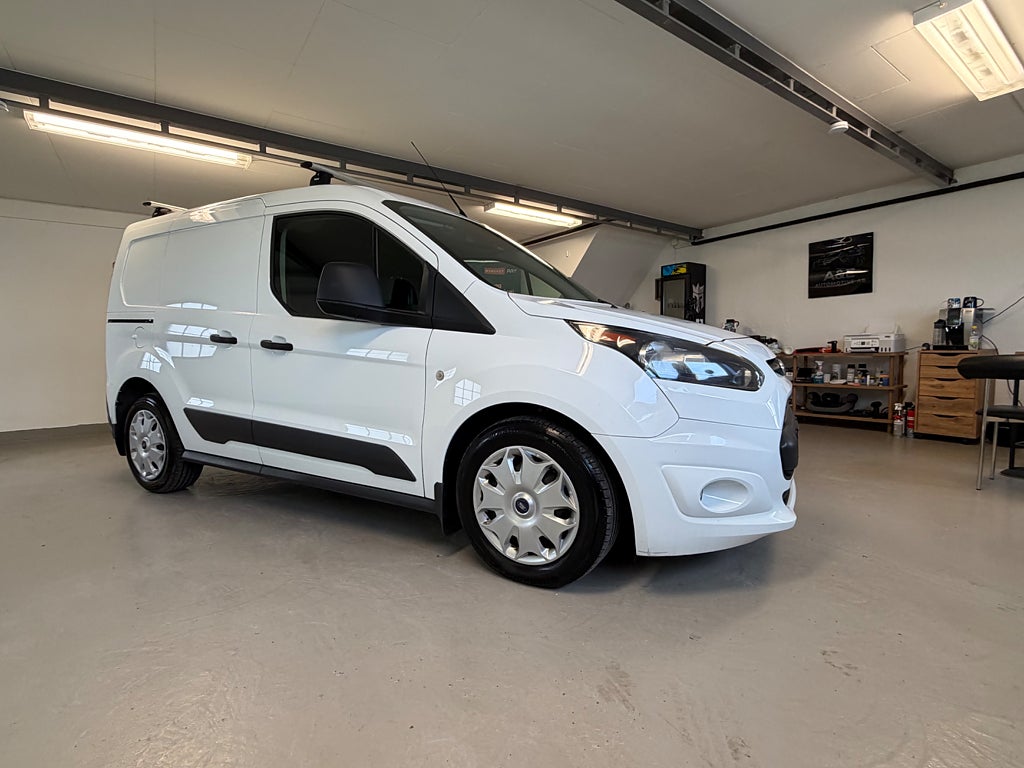 Ford transit Connect 220 1.5 TDCi Euro 6 / Värmare / Drag/ Ny kamrem