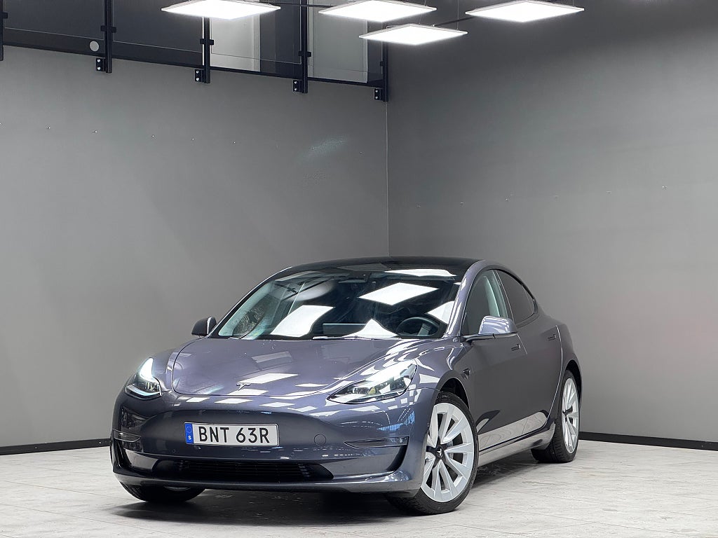 Tesla Model 3 Long Range AWD / Värmare / B-kamera 