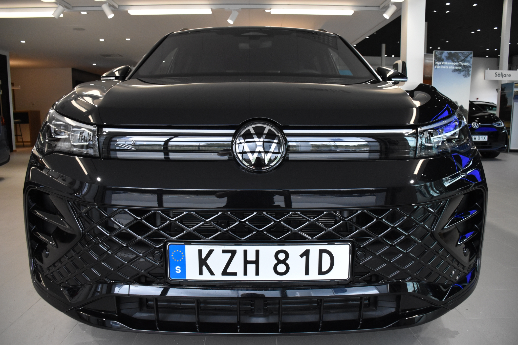 Volkswagen Tiguan Nya 2.0 TDI 4M R-Line 2024, bild 2/50