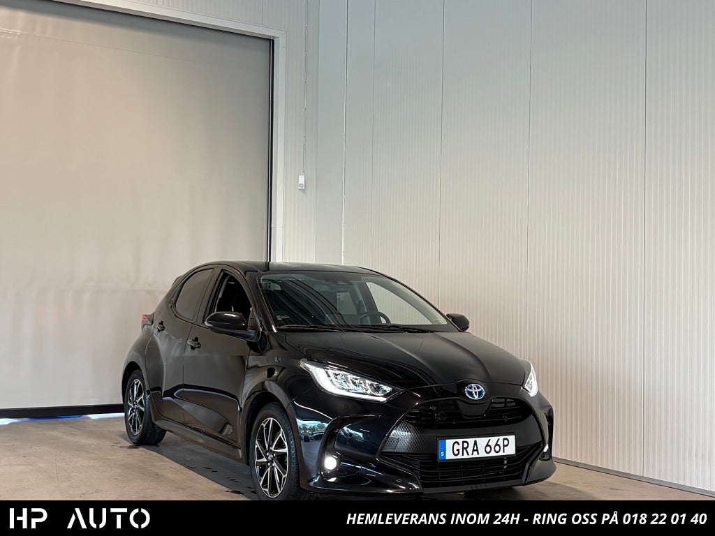Toyota Yaris Hybrid Active Plus 1 brukare B-Kam Carplay S&V-hjul