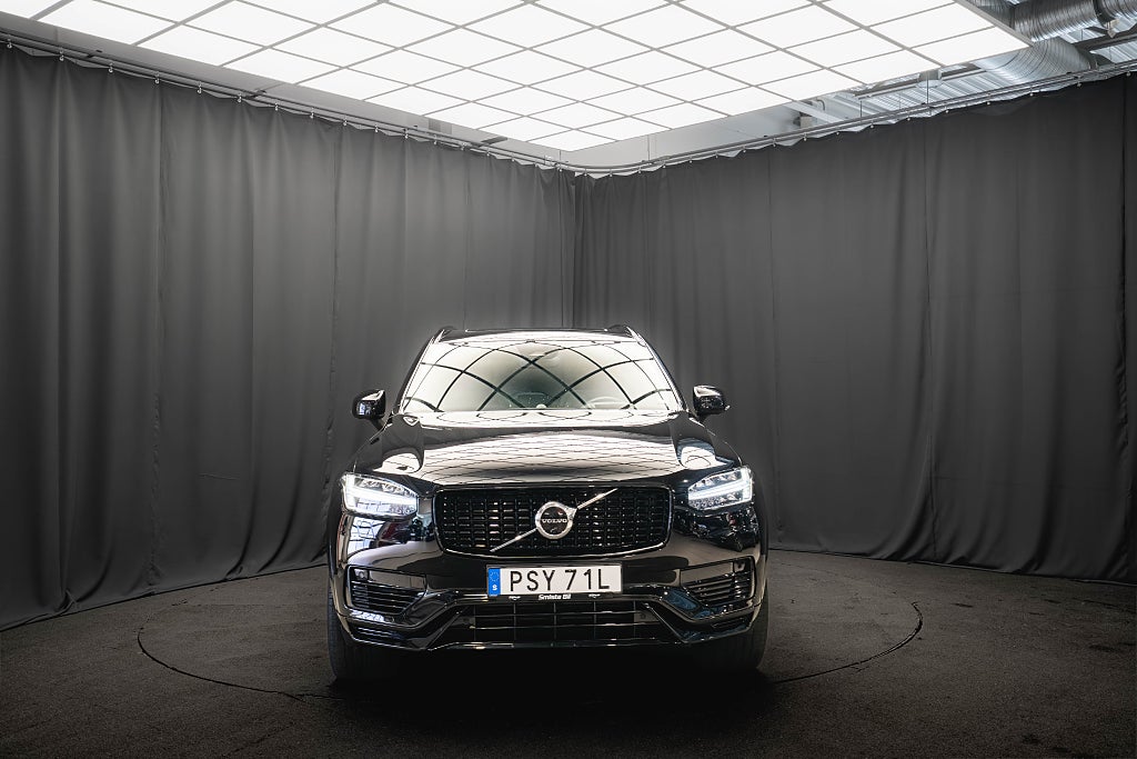 Volvo XC90 Recharge T8 AWD ULTIMATE DARK 7-sits B&W LUFT 22'' MOMS