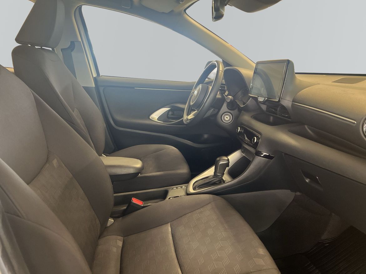 Toyota Yaris Hybrid 115 2025, bild 6/10