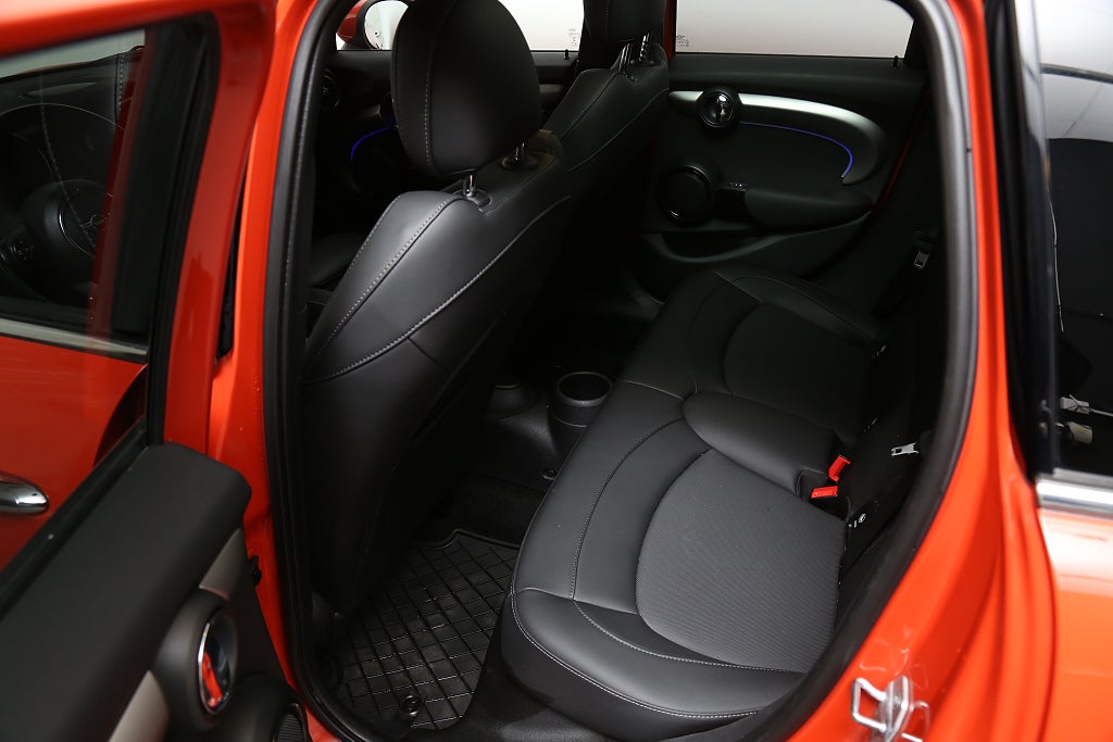 MINI Cooper S John Cooper Works 192hk Aut Pano Navi PDC 2021