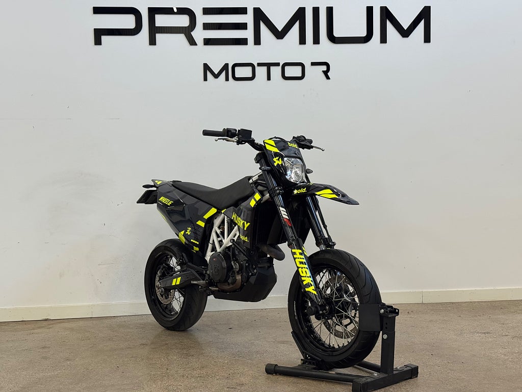 Husqvarna 701 SuperMotard | A2 | Akrapovic | PC5 