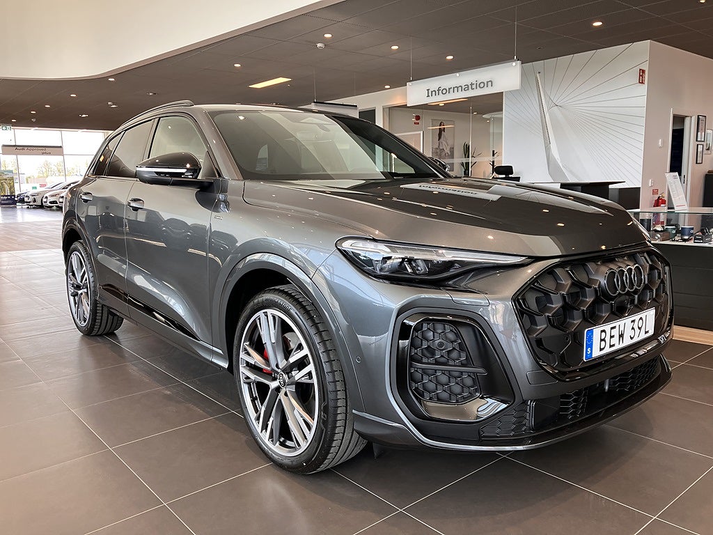 Audi Q5 Sportback SUV e-hybrid Quattro 367hk Luft 21"