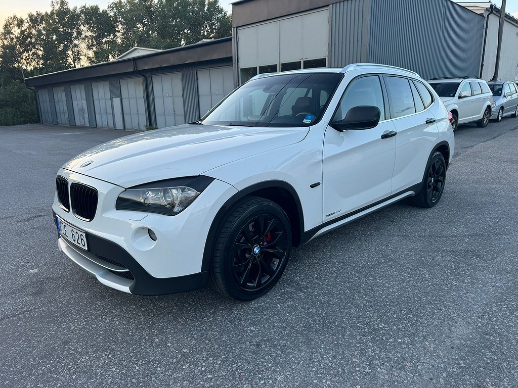 BMW X1 xDrive23d 204hk Panorama GPS Kamera Skinn Drag Värmare