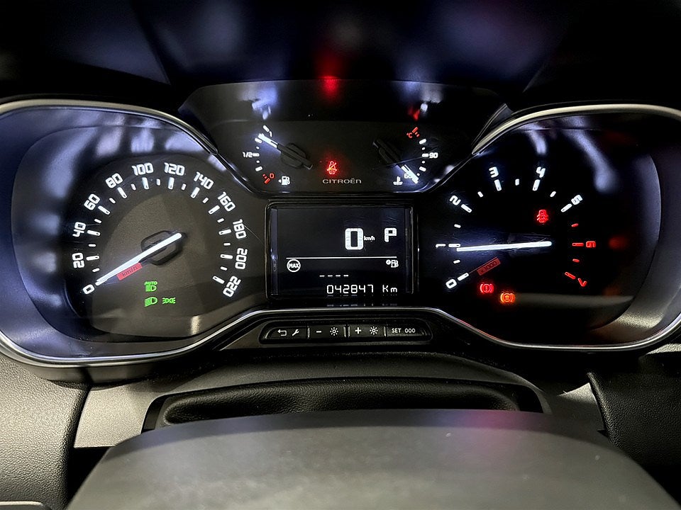 Bild på Citroën C3 Aircross Shine 1.2 PT 130hk Aut - CARPLAY, BACKSENSORER