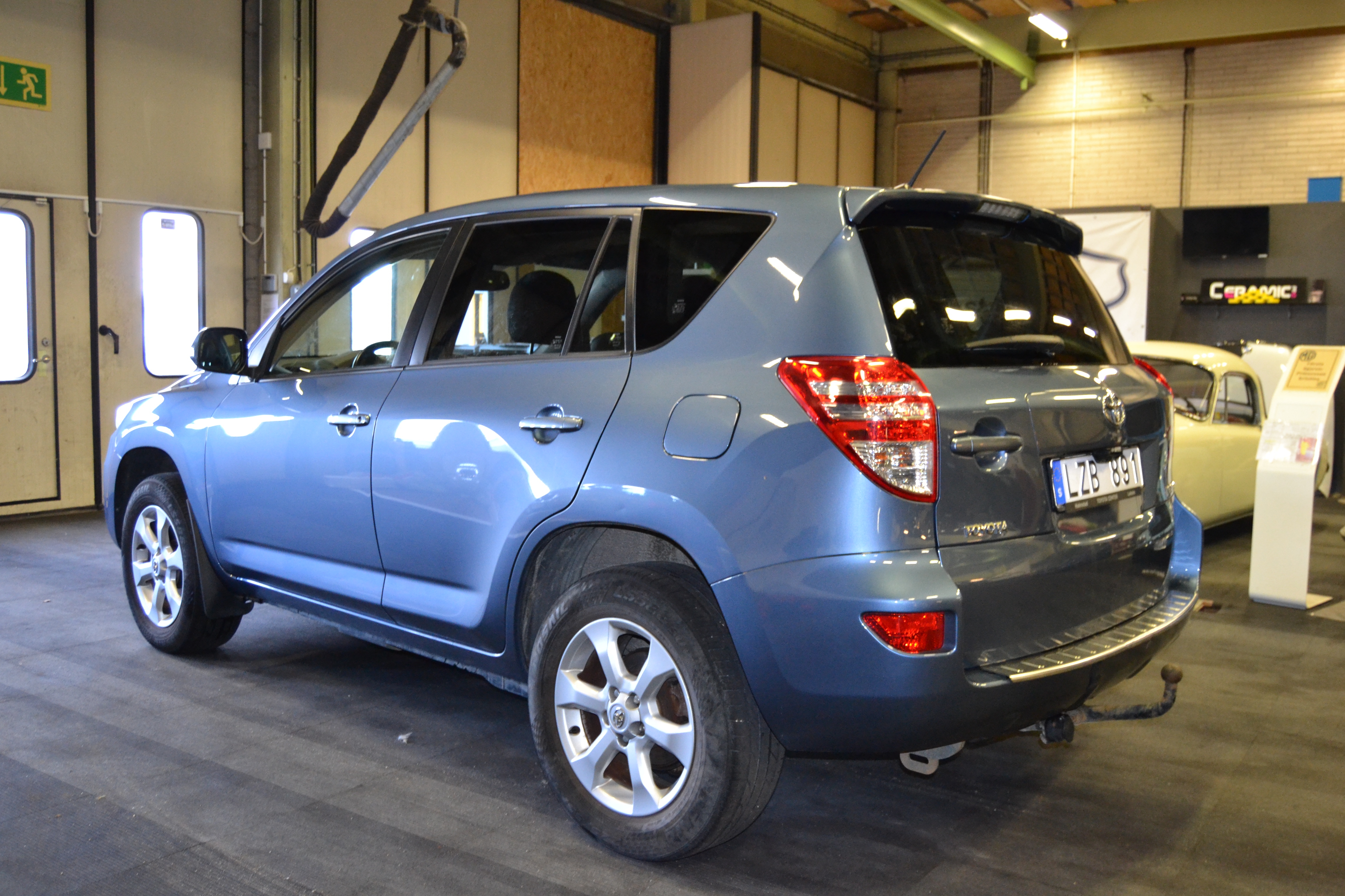 Toyota RAV4 2.0 VVT-i 4x4 158hk 2011, bild 4/40
