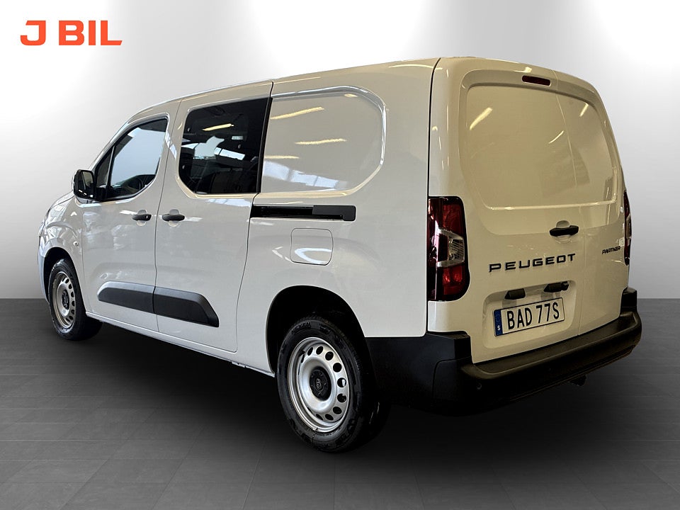 Bild på Peugeot Partner Crew Cab 130hk Aut - EDITION! SERVICE & V-HJUL INGÅR!