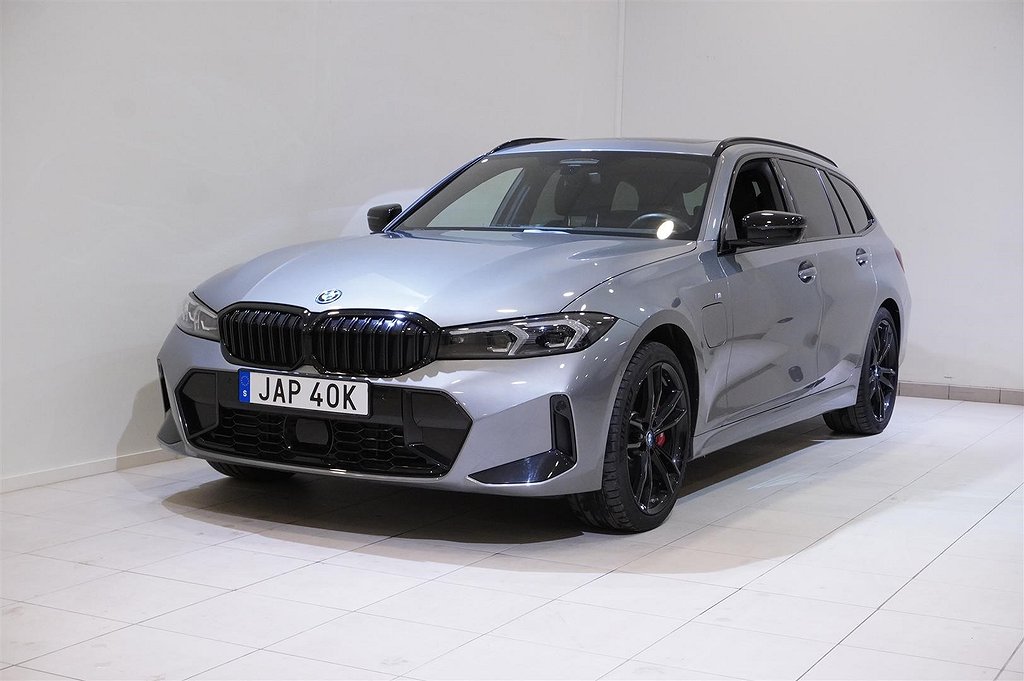 BMW 330e xDrive Touring M-Sport Innovation Dragkrok Navigation