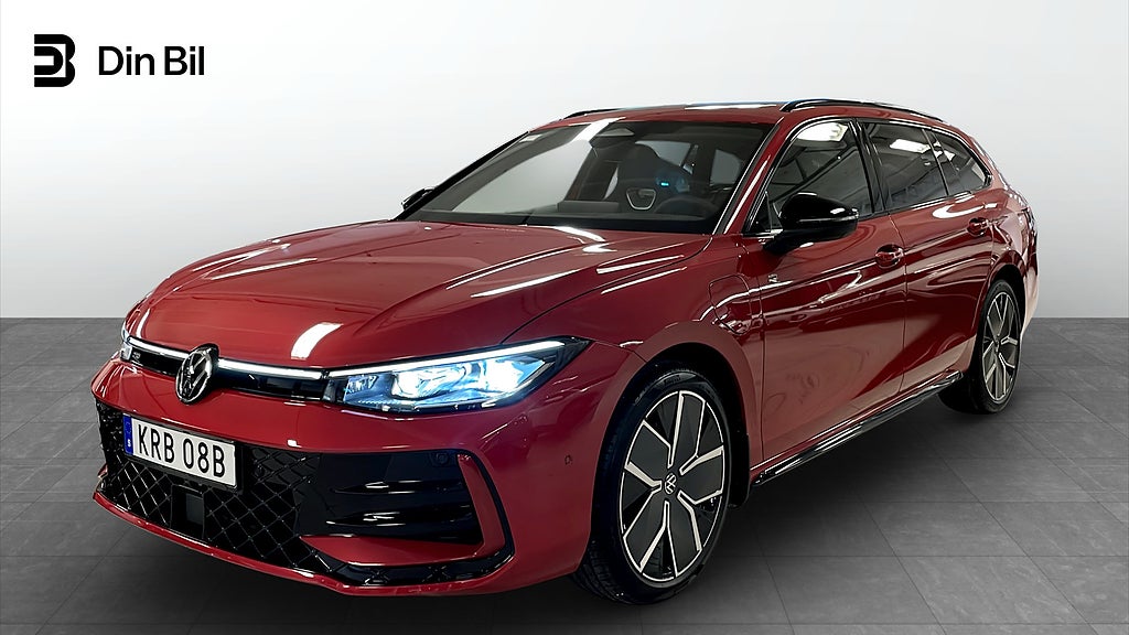 Volkswagen Passat R-Line Edition E-hybrid 272hk | Black Style| Panor