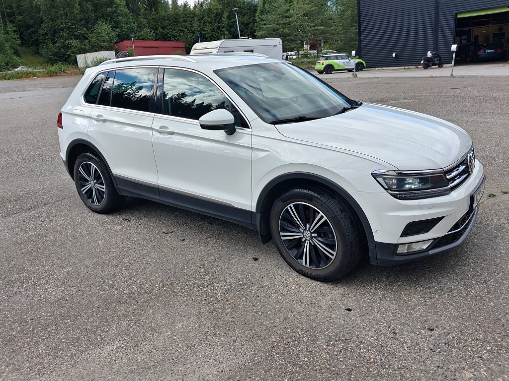 Volkswagen Tiguan 2.0 4WD Euro 5 Diesel HighLine Aut
