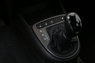 Halvkombi Hyundai i10 10 av 12