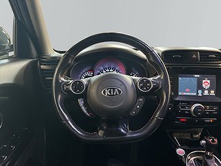 Kia Soul 1.6 GDI DCT Värmare Pano Navi Psens Kamera S&Vdäck
