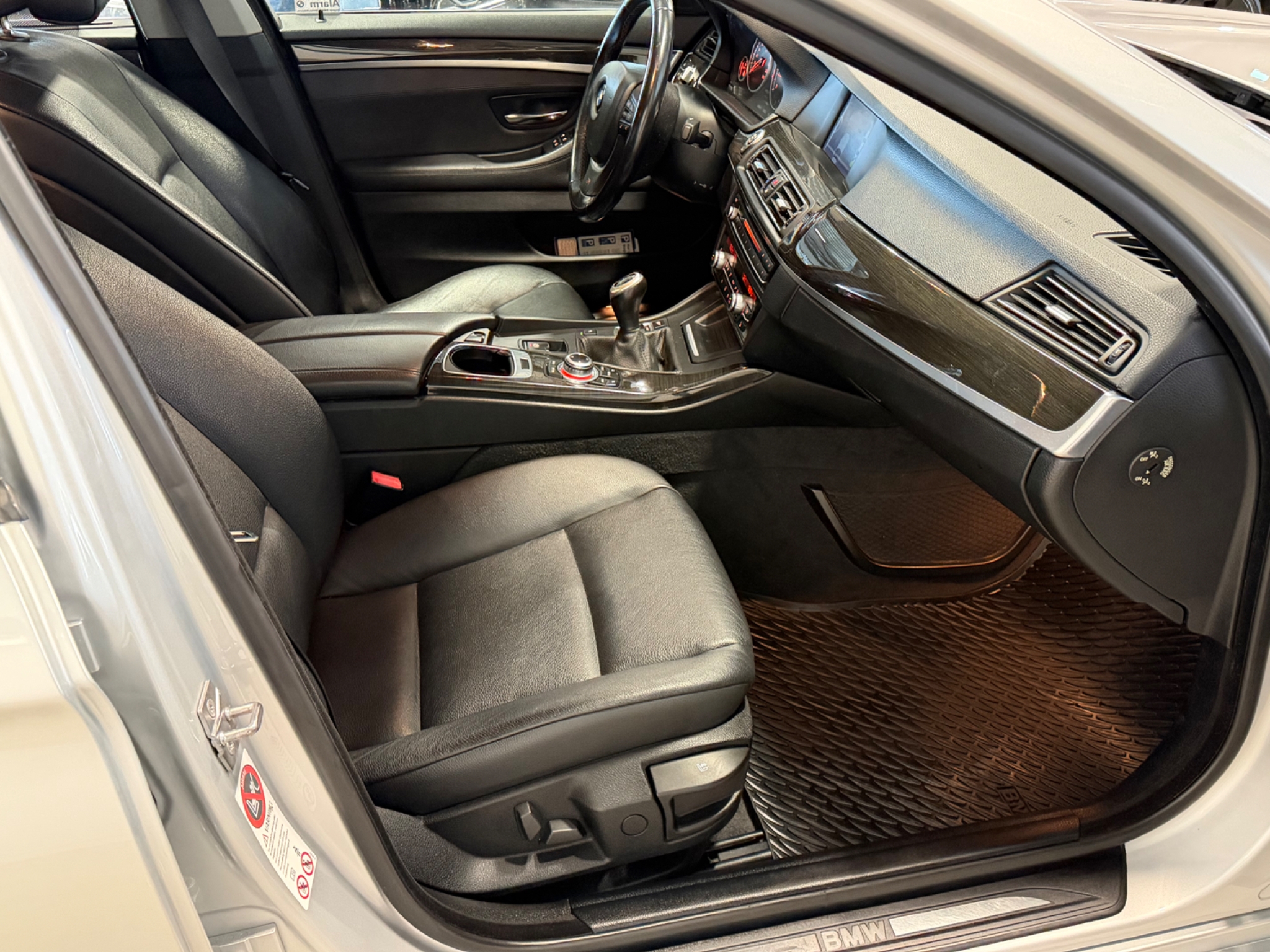 BMW 520 d Sedan Euro 5 2012, bild 5/10