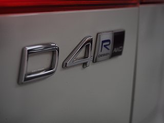 SUV Volvo XC60 8 av 26