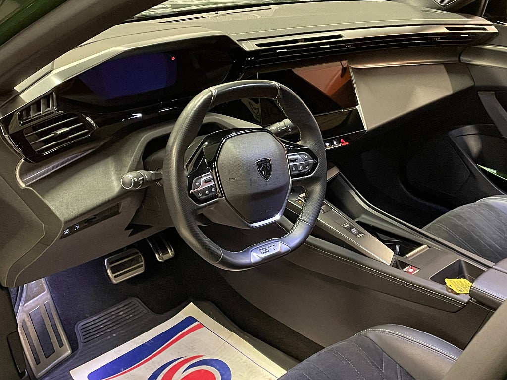 Peugeot 308 GT Plug-In Hybrid 225hk EAT Nyservad  thumbnail