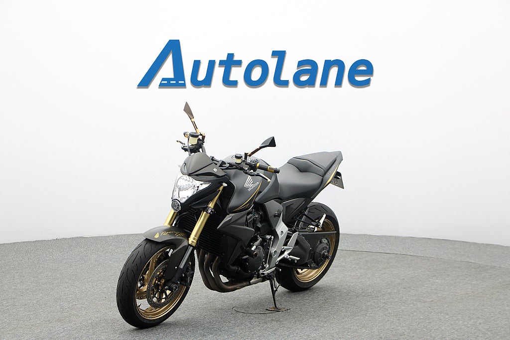 Honda CB1000R* Nyservad* ink ventiler