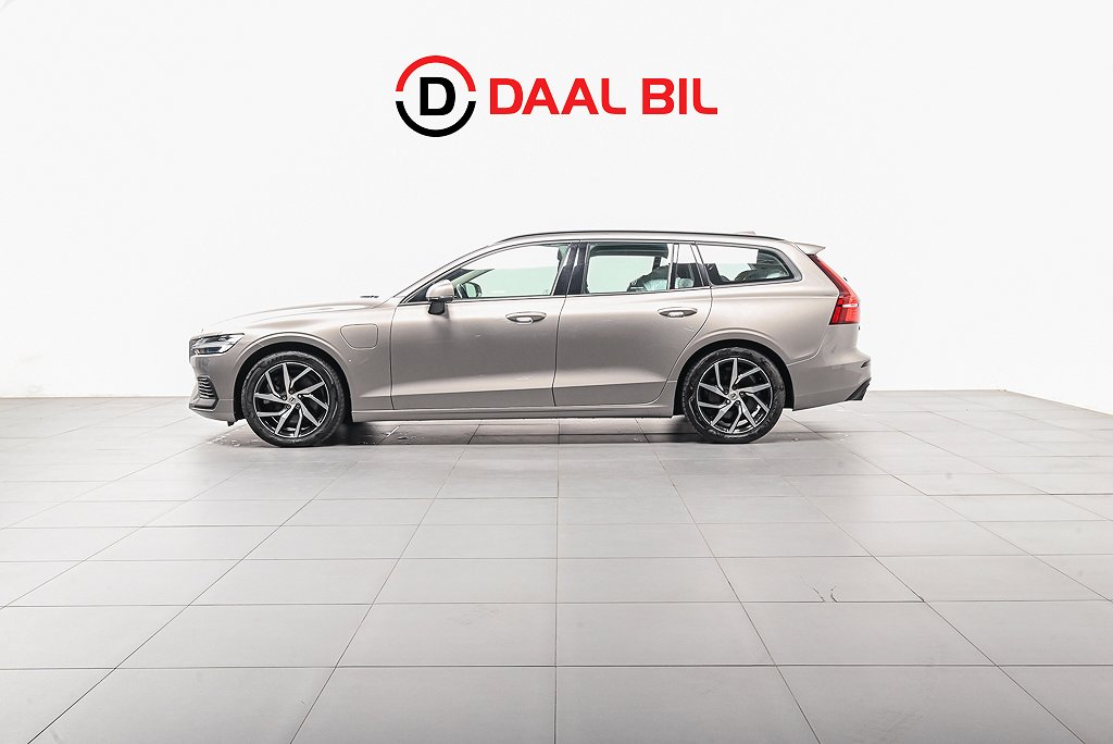 Volvo V60 RECHARGE T6 AWD 340HK MOMENTUM MOMS B-KAMERA NAVI