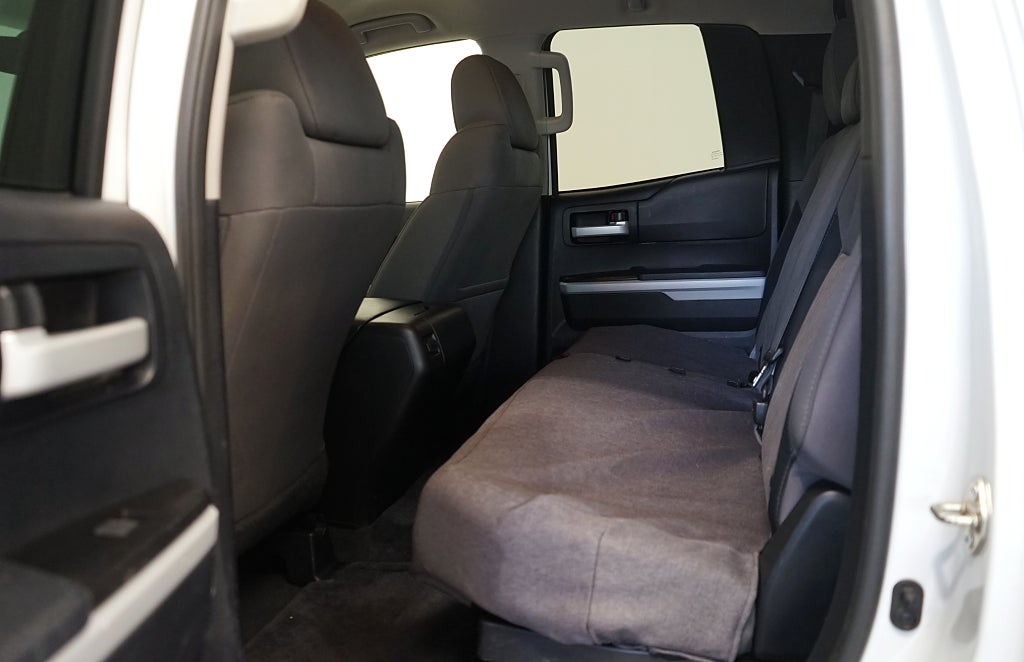 Toyota Tundra 5.7 V8 SR5 Automat B-kamera Långa flaket 386hk